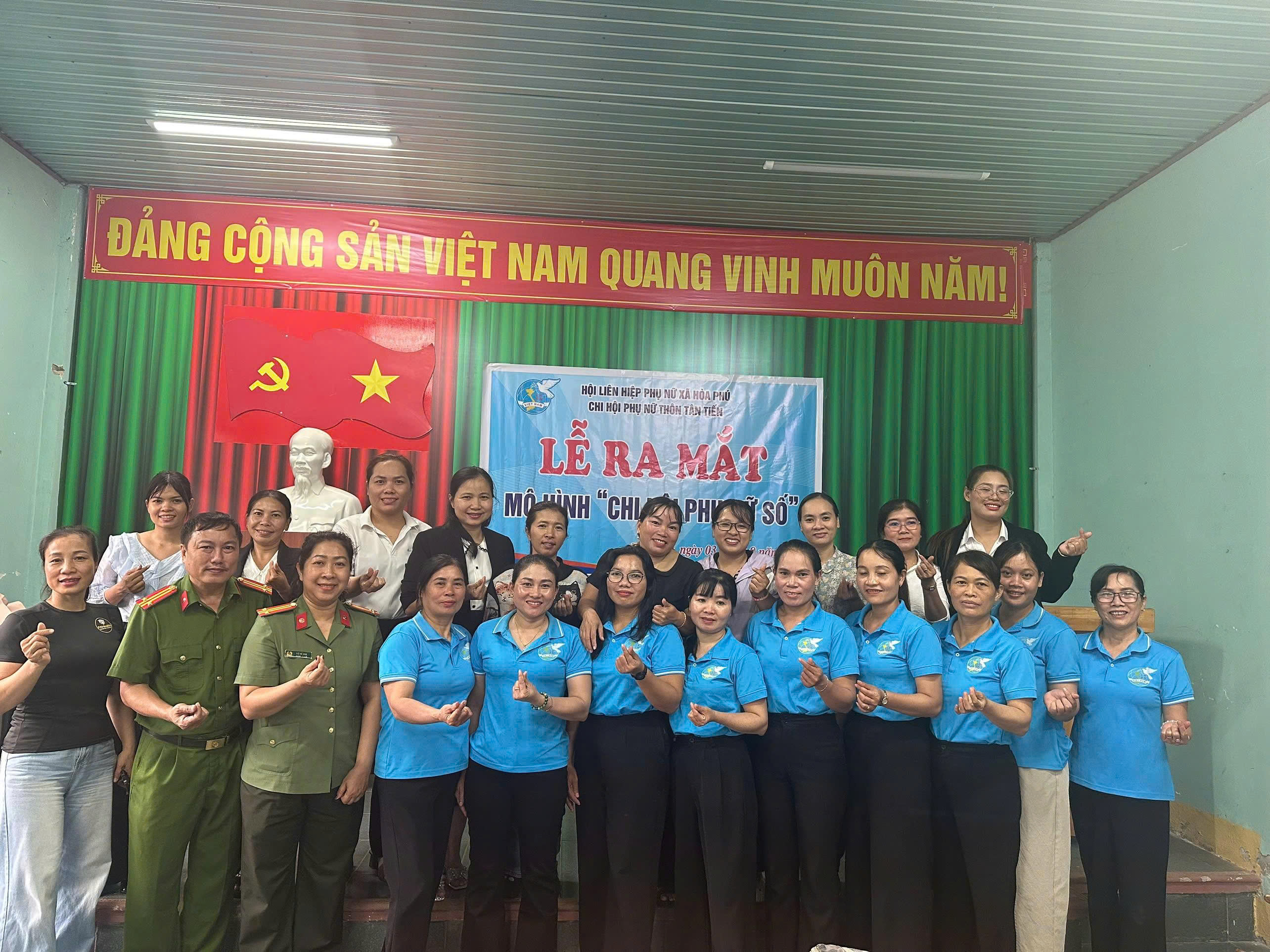 Hội Liên hiệp Phụ nữ xã Hòa Phú ra mắt mô hình Chi hội phụ nữ số tại thôn Tân Tiến