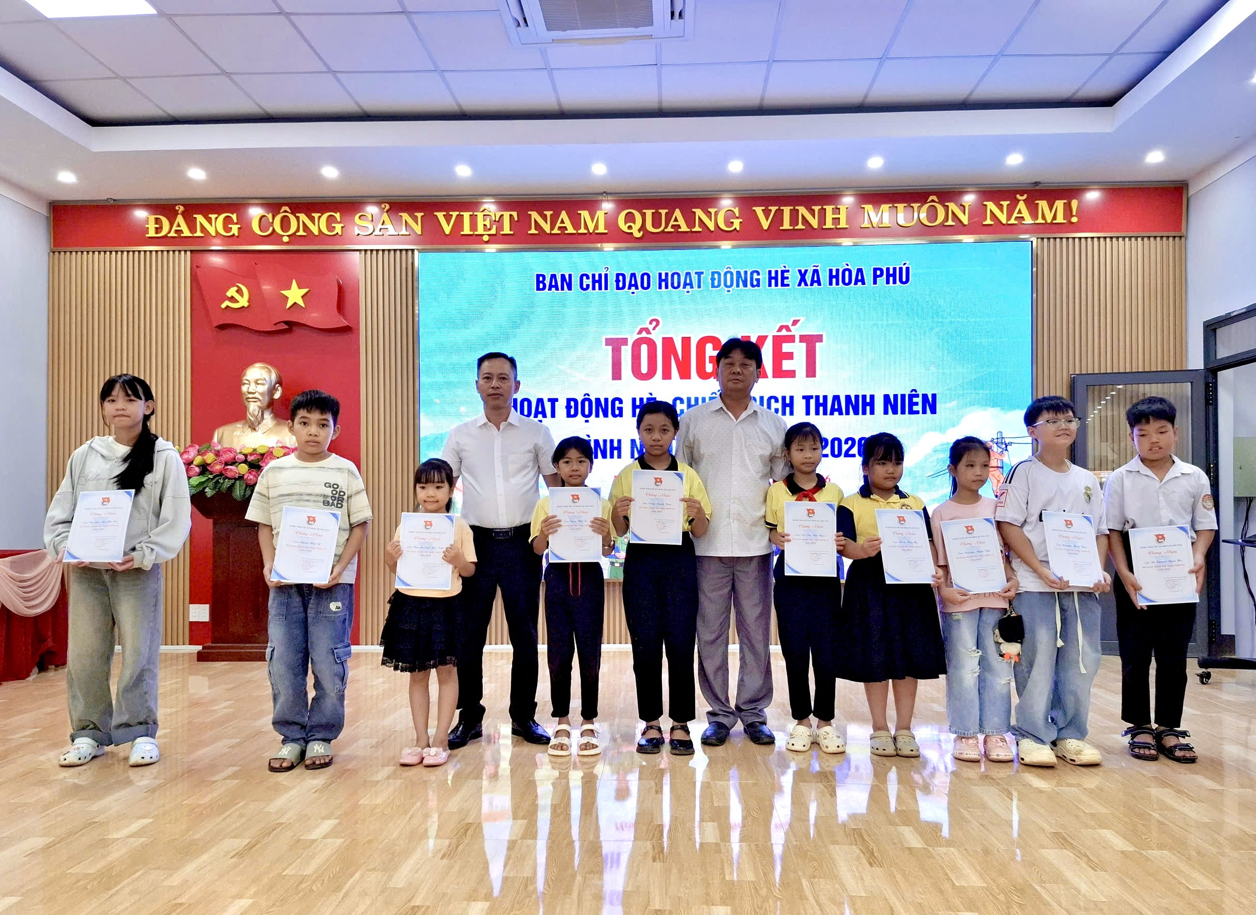 Ban Chỉ đạo Hoạt động hè xã Hòa Phú tổng kết hoạt động hè và chiến dịch thanh niên tình nguyện năm 2026