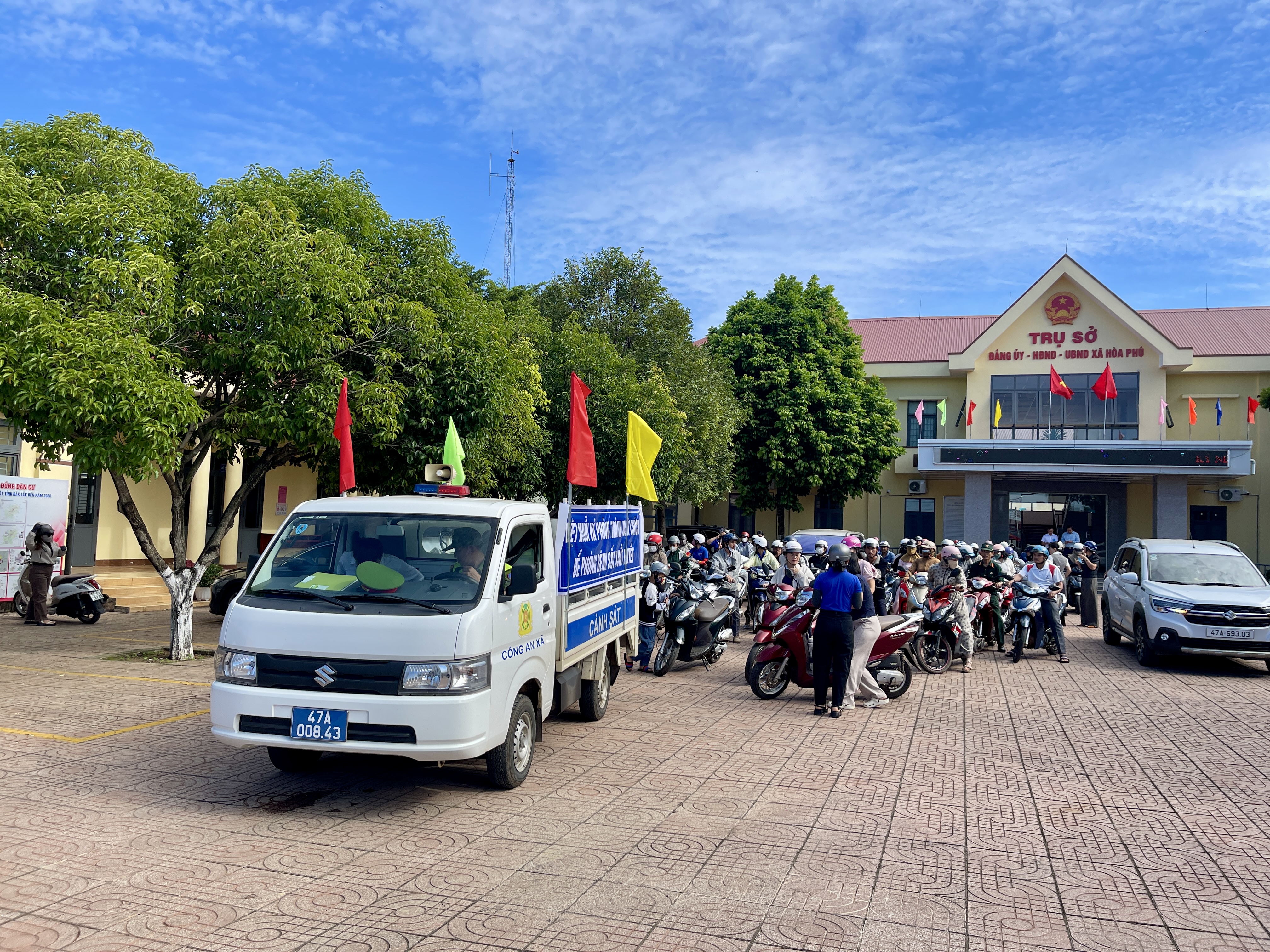 Xã Hòa Phú ra quân tổng vệ sinh môi trường, diệt lăng quăng, bọ gậy phòng, chống sốt xuất huyết năm 2026