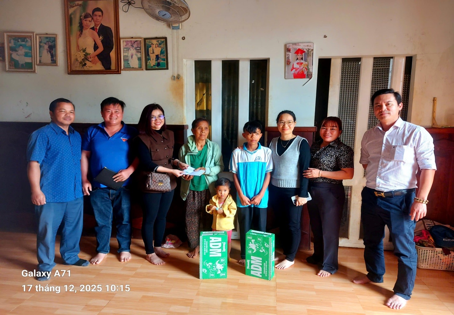 CHƯƠNG TRÌNH "MẸ ĐỠ ĐẦU" TẠI XÃ HÒA PHÚ: SƯỞI ẤM NHỮNG MẢNH ĐỜI KÉM MAY MẮN