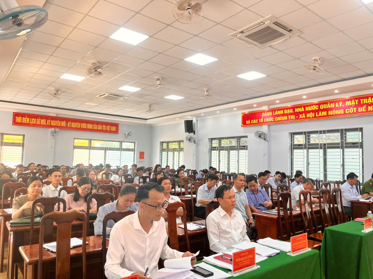 Đảng ủy xã Hòa Phú tổ chức Hội nghị quán triệt, tuyên truyền các nghị quyết, kết luận của Trung ương và của Tỉnh