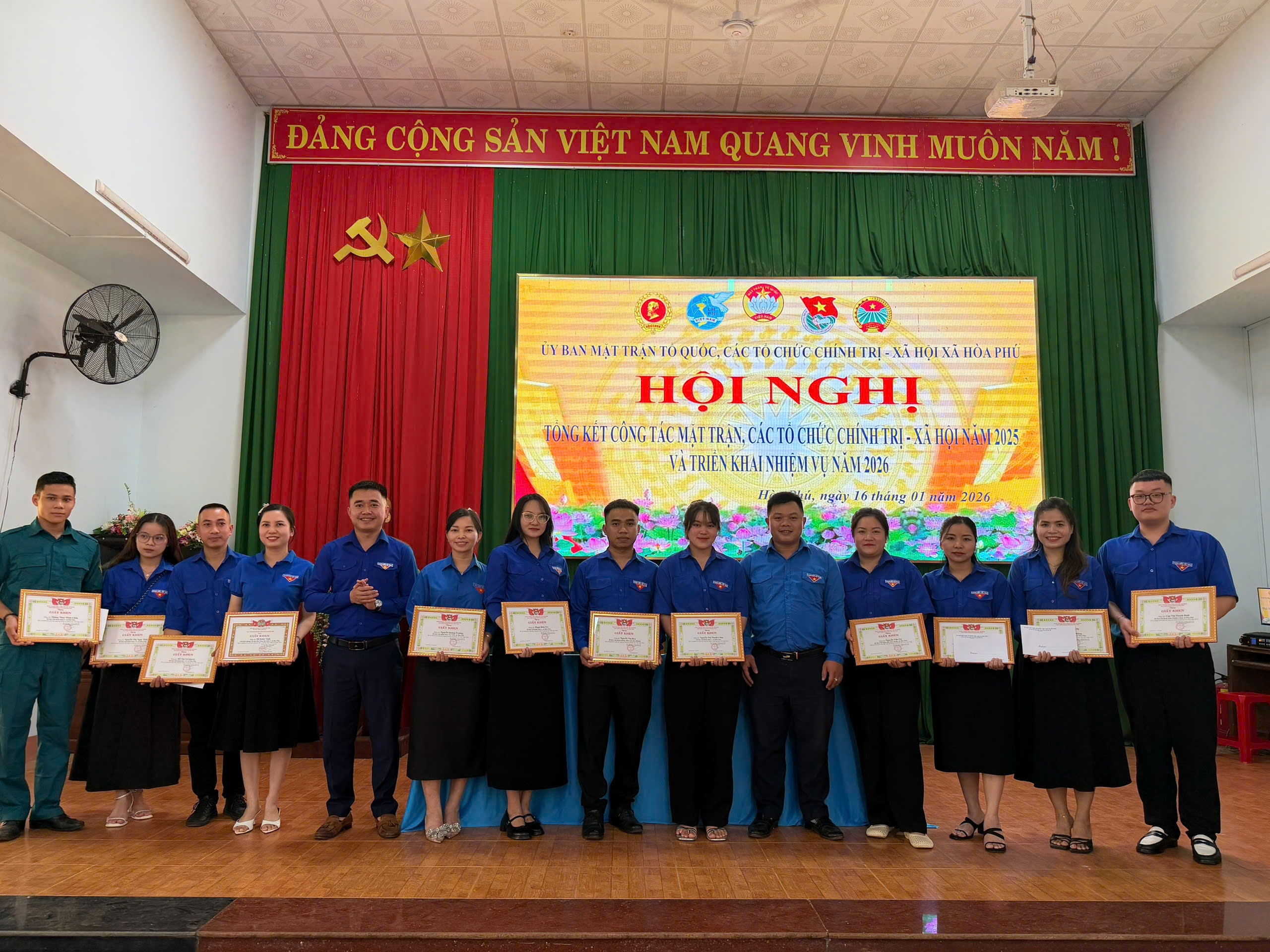 z7437287365866_8209da6a7a94aee1923d3c5d510aaf67